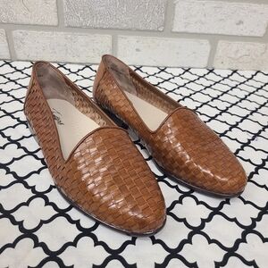 Trotters Liz Loafer Cognac Size 8WW